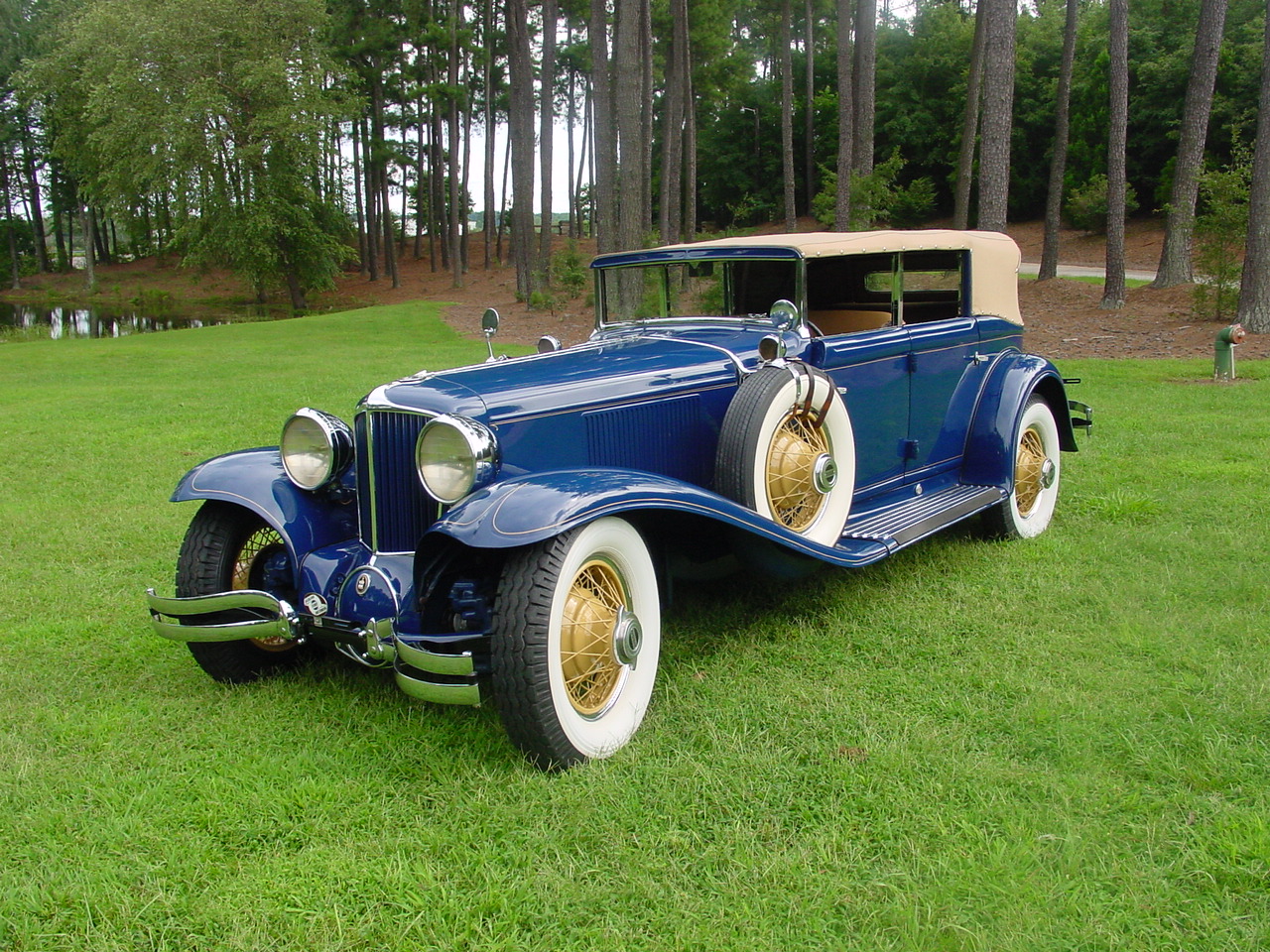 Antique Cars, Classic Cars Collector, Cars for sale and Trucks for sale